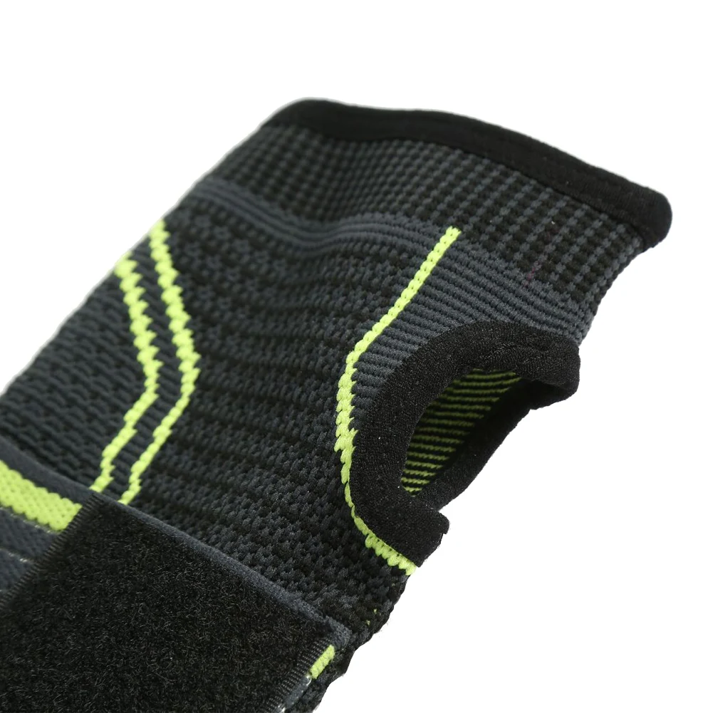 

Wrist Support Sleeves Compression Sleeve Brace for Wrist Sprains Sports Gym BHD2