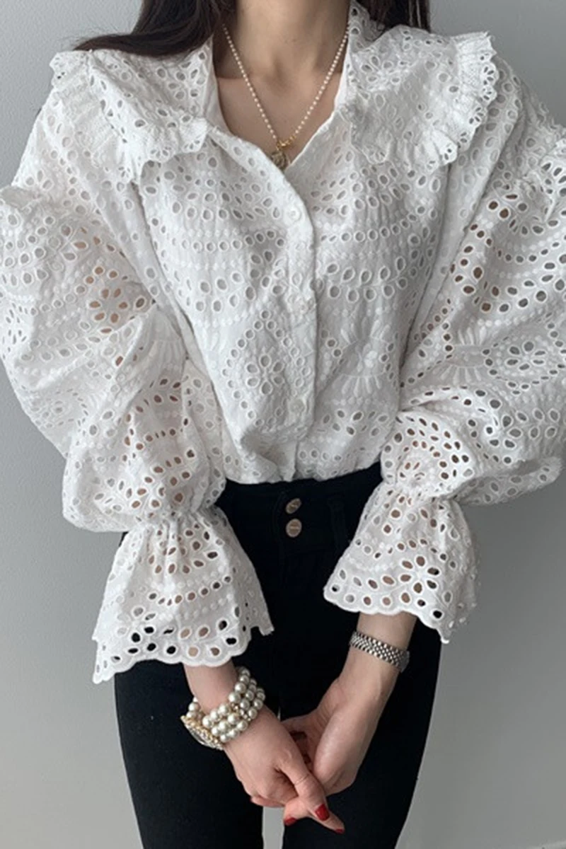 

ZCSMLL Korea Chic Ruffled Lapel Blouse 2021 Autumn Hook Flower Hollow Lace Single Breasted Loose Puff Sleeve Shirt Women