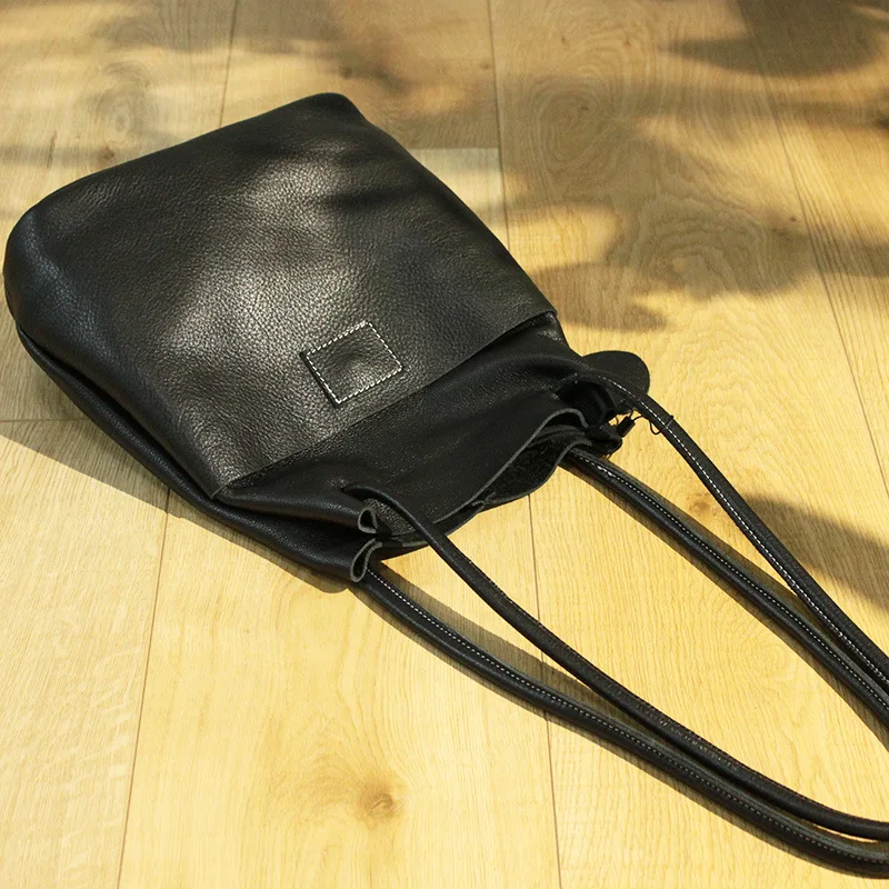 

Women's bags 2020 new retro messenger bag soft leather wild bucket bag sweet literary bag leather female bag