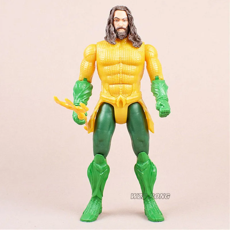 Фигурка супергероя Hasbro Мстители со светодиодной подсветкой и звуковой моделью