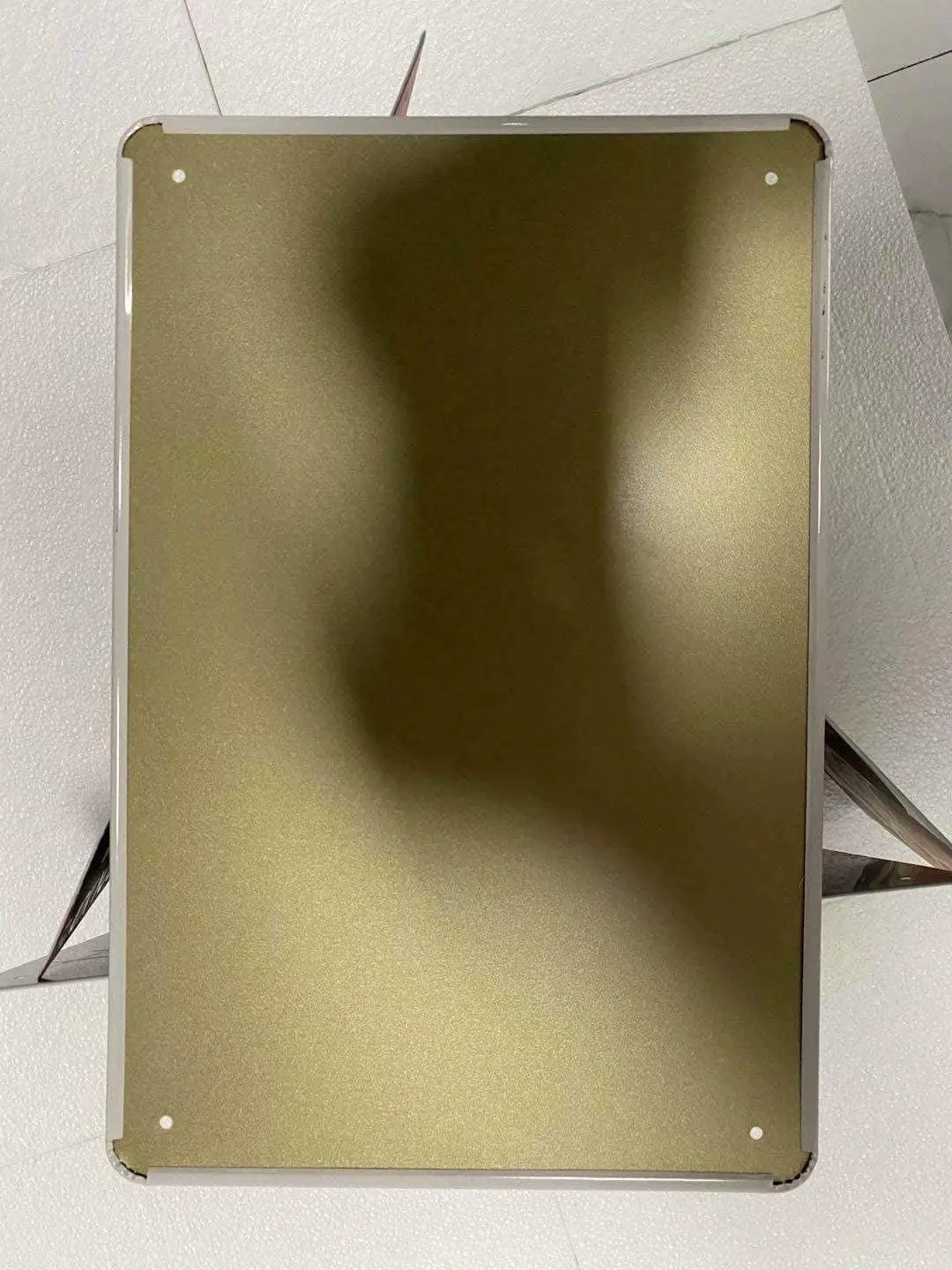 

Tin Sign, Sports Star Wall Decoration, Vibrant Home Wall Decoration