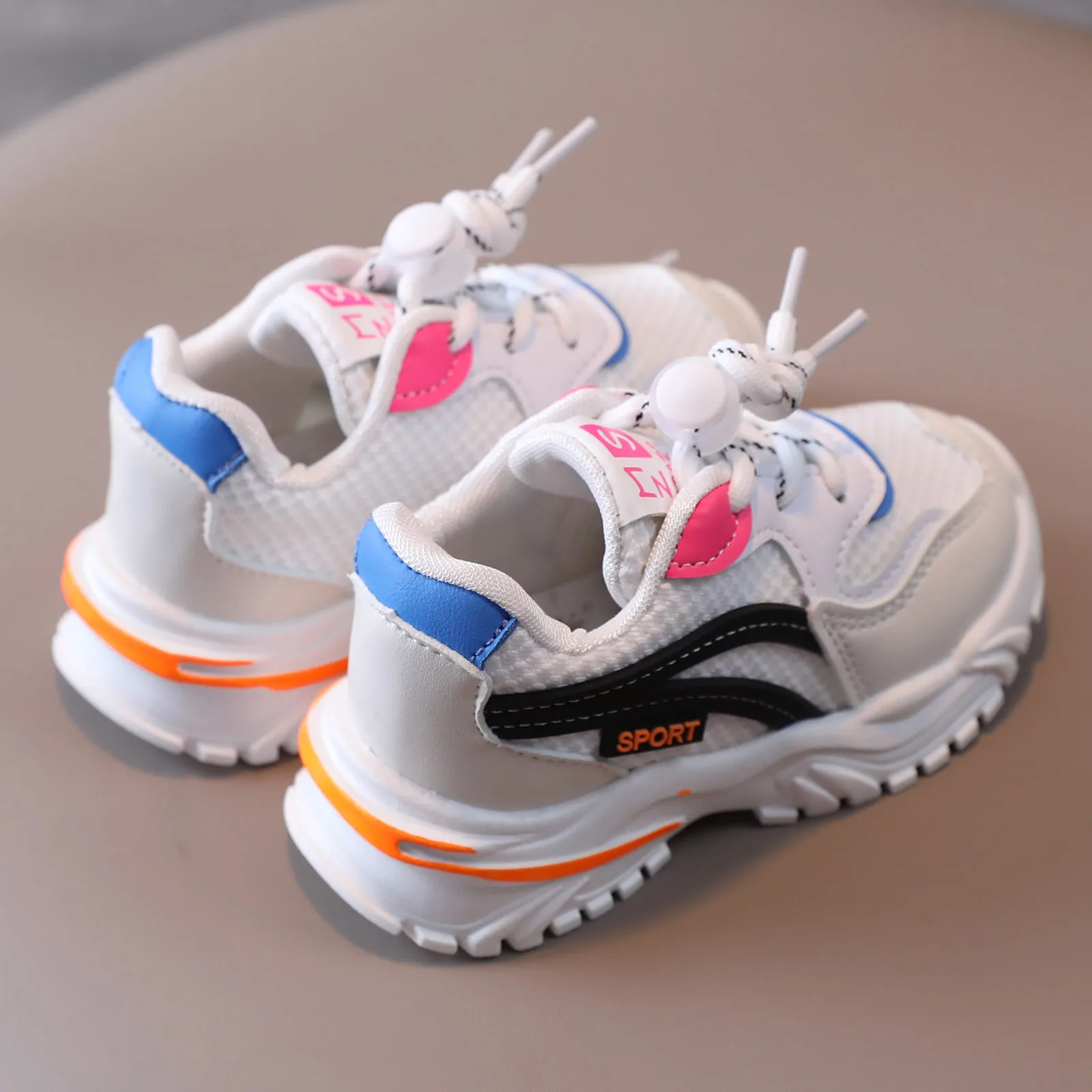 

Winter Kids Toddler Sports Shoes Autumn Glowing Mesh Sneakers Children Running Shoes Non-slip Fashion Sport Shoes For Girls Boys