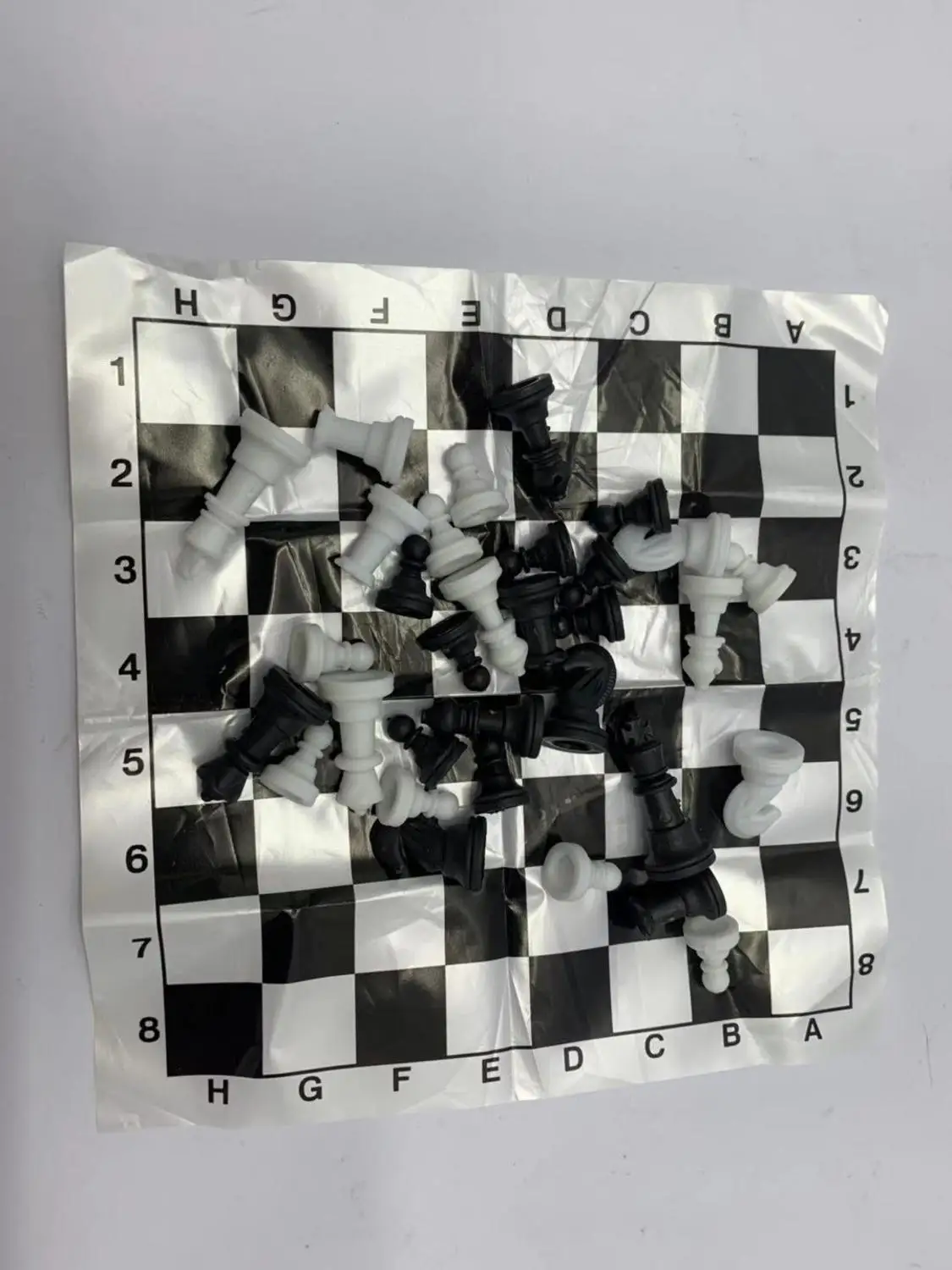 Шахматная игра Лудо красные черные шахматы Международная комбинация chessman