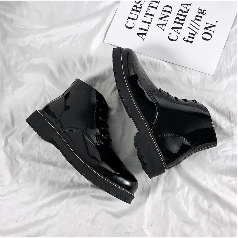 

Spring Autumn 2020 New Martens Boots Men Fashion British Style Patent Leather Shiny Lace-Up Ankle Shoes Banquet Performance