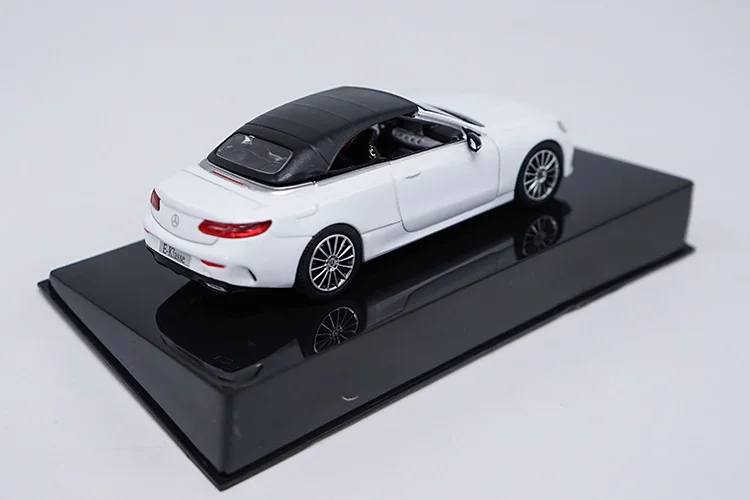 1:43 E300 E-KASE Coupe модель сплава автомобиля статические высокой моделирования металлические модельные автомобили с оригинальной коробкой