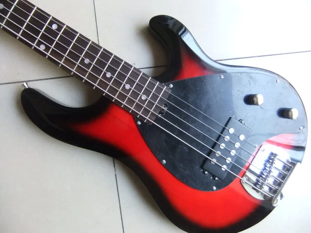 Бесплатная доставка 5 штук в упаковке бас Musicman электрическая гитара Одна деталь