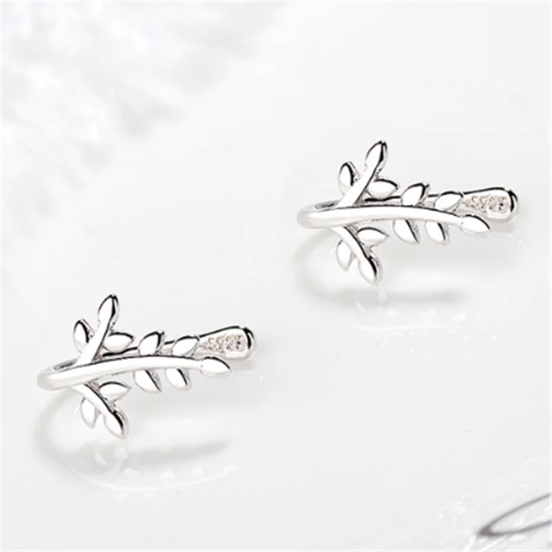 Маленькие и свежие милые индивидуальные простые серьги в Корейском стиле с