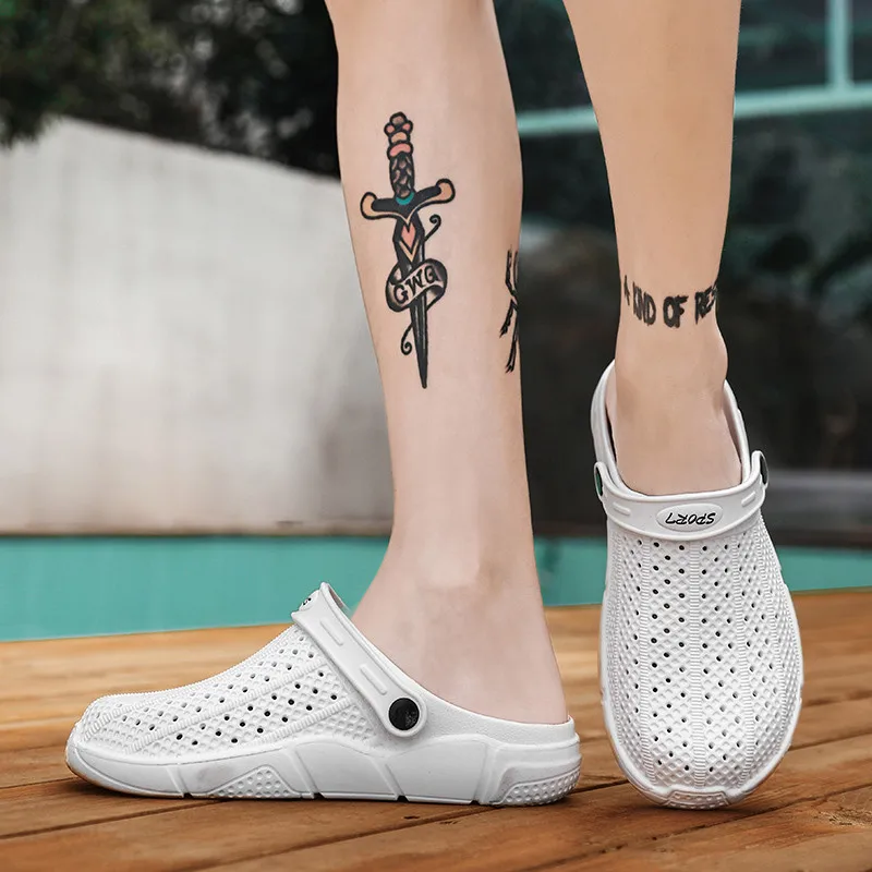 

Men Casual Sandals 2020 Summer Men Hole Shoes Outdoor Sea Aqua Shoes Wading Sneaker Gardon Hollow Quick Drying Shoes