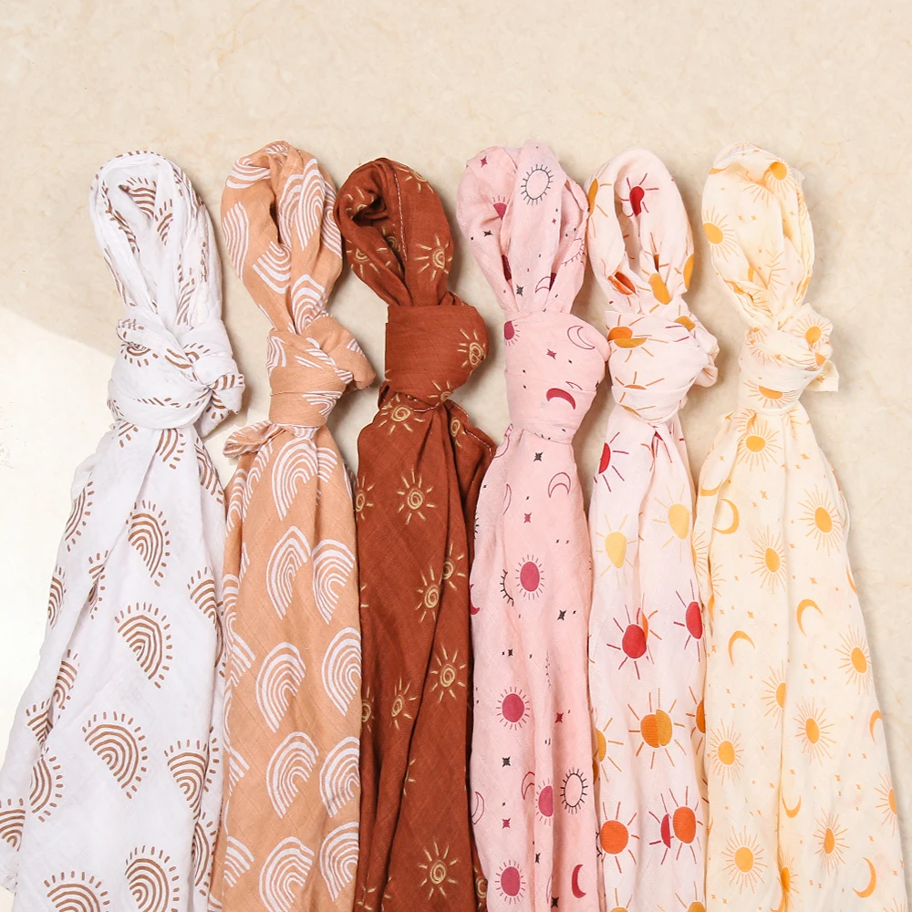 

Moonbow New Arrival 100% Organic Cotton Fashion Muslin Swaddle with Sun Moon Star Rainbow Pattern 120*120cm