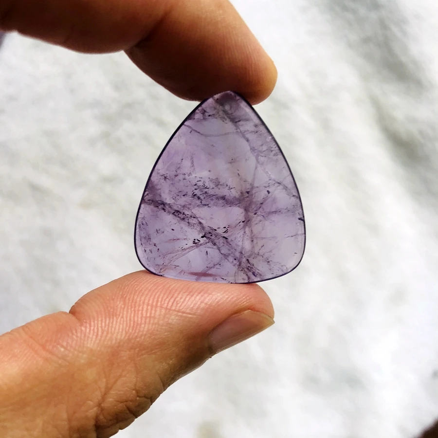 

Wholesale 1pcs genuine Amethyst bead Guritar pick,Natural Stone Crystal Guitar pick,Finger Pick,27x31x2.8mm