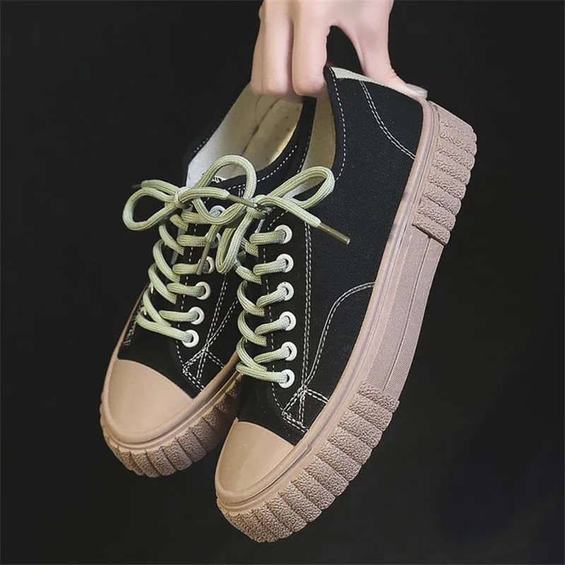 Женские кроссовки на массивной вулканизированной подошве Белые Повседневные