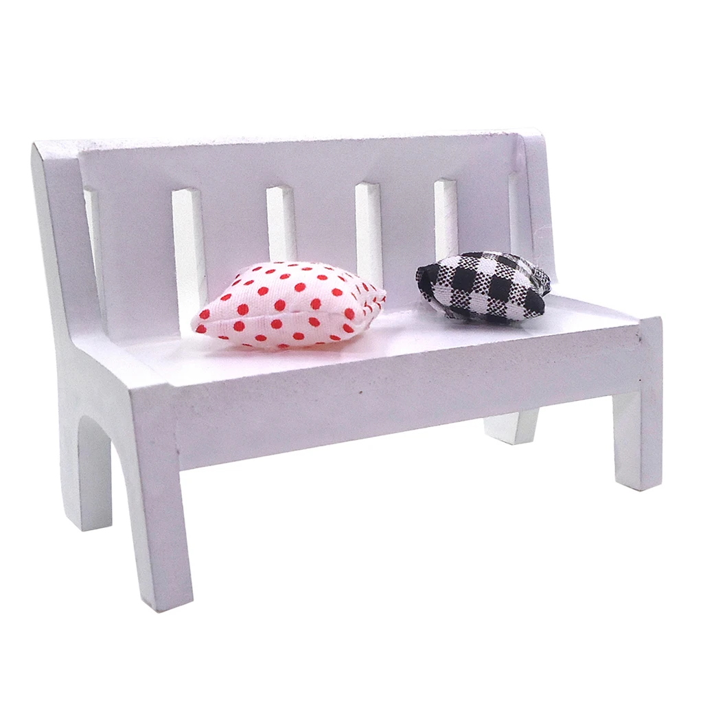 

Miniature Dollhouse Park Bench Outdoor Seat with Pillows for 1:12 Scale