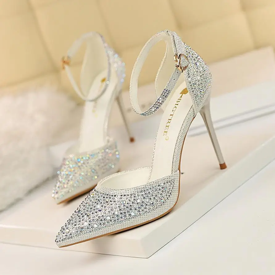 

Korean Sweet High-Heeled Shoes Thin Heeled High-Heeled Shallow Mouth Tip Hollowed Out Word With Shiny Rhinestone Women's Sandals