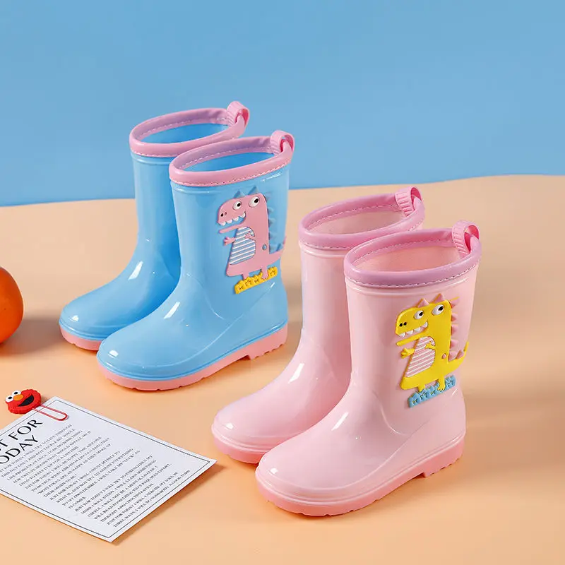 Детские непромокаемые ботинки с мультяшным динозавром цветные галоши высокие