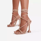 Новые туфли на высоком каблуке, сандалии, розовые туфли на шпильке для вечеринки, с открытым носком и перекрестными ремешками, с металлическим кулоном, женская обувь большого размера