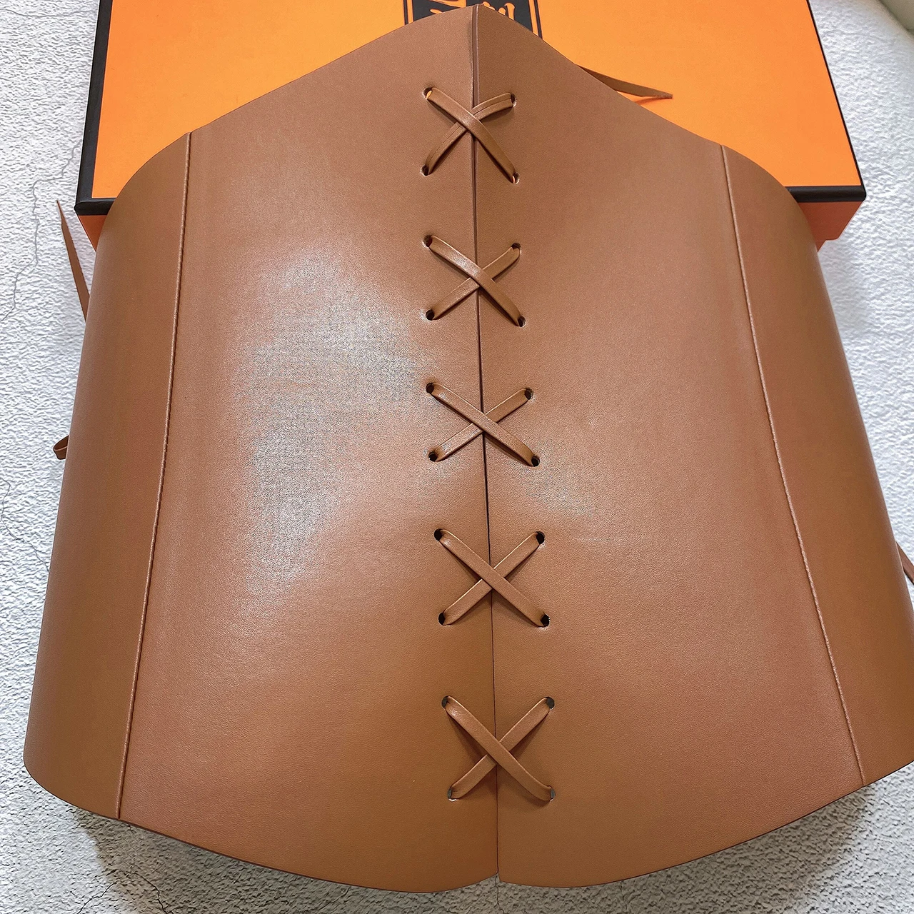 

Women's Fashion Trend 2021 Luxury Designer Brand Genuine Leather Wide Belt Lace Up Tied Corset for Dress Goth Accessories