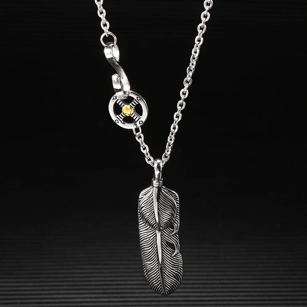 Необычное дизайнерское ожерелье с подвеской в виде пера от RIR минималистичное