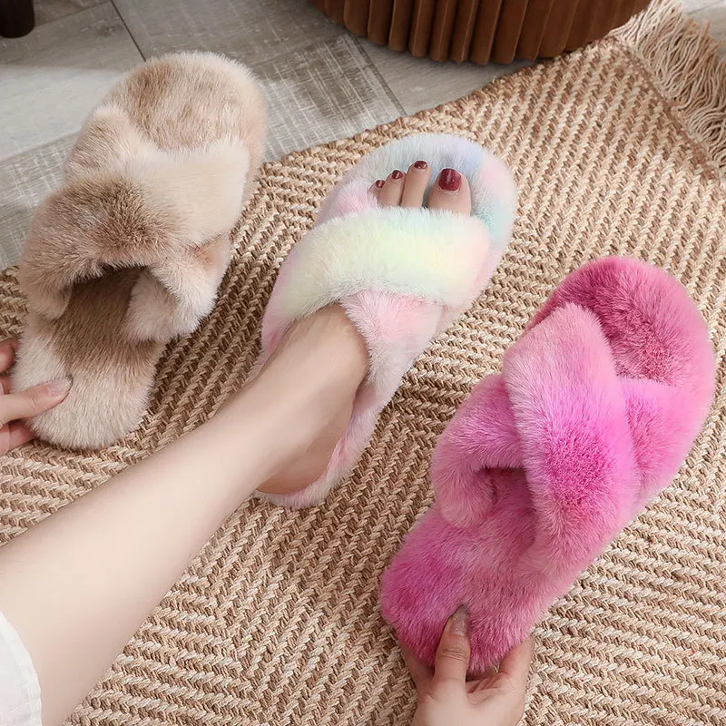 

Зимние меховые трендовые женские меховые тапочки, искусственные меховые сланцы, модные Нескользящие плюшевые женские современные тапочки ...