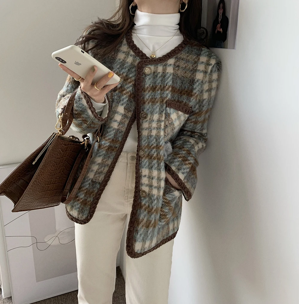 

Women Autumn Winter Elegant Plaid Patchwork Short Wool Coat Jacket Button Up Woolen Overcoat Warm Cardigan