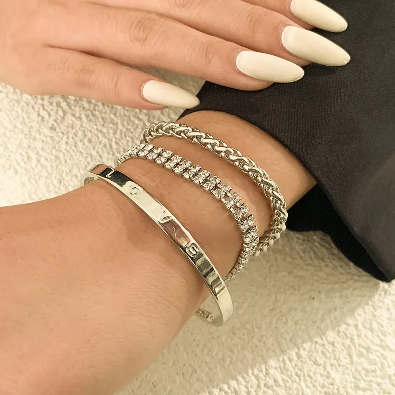 

Find Me Punk Multilayer Rhinestone Chain Couple Bracelet Simple Metal Short Chain Bracelet Women's Jewelry Accessories