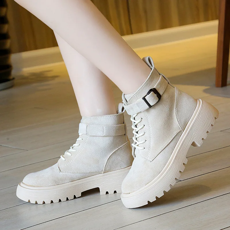 

Ботинки мартинсы 2020, Новые короткие ботинки с круглым носком, в стиле Britishstyle, с рифленым верхом, одноботинки, крутая уличная мода, осень/зима,...