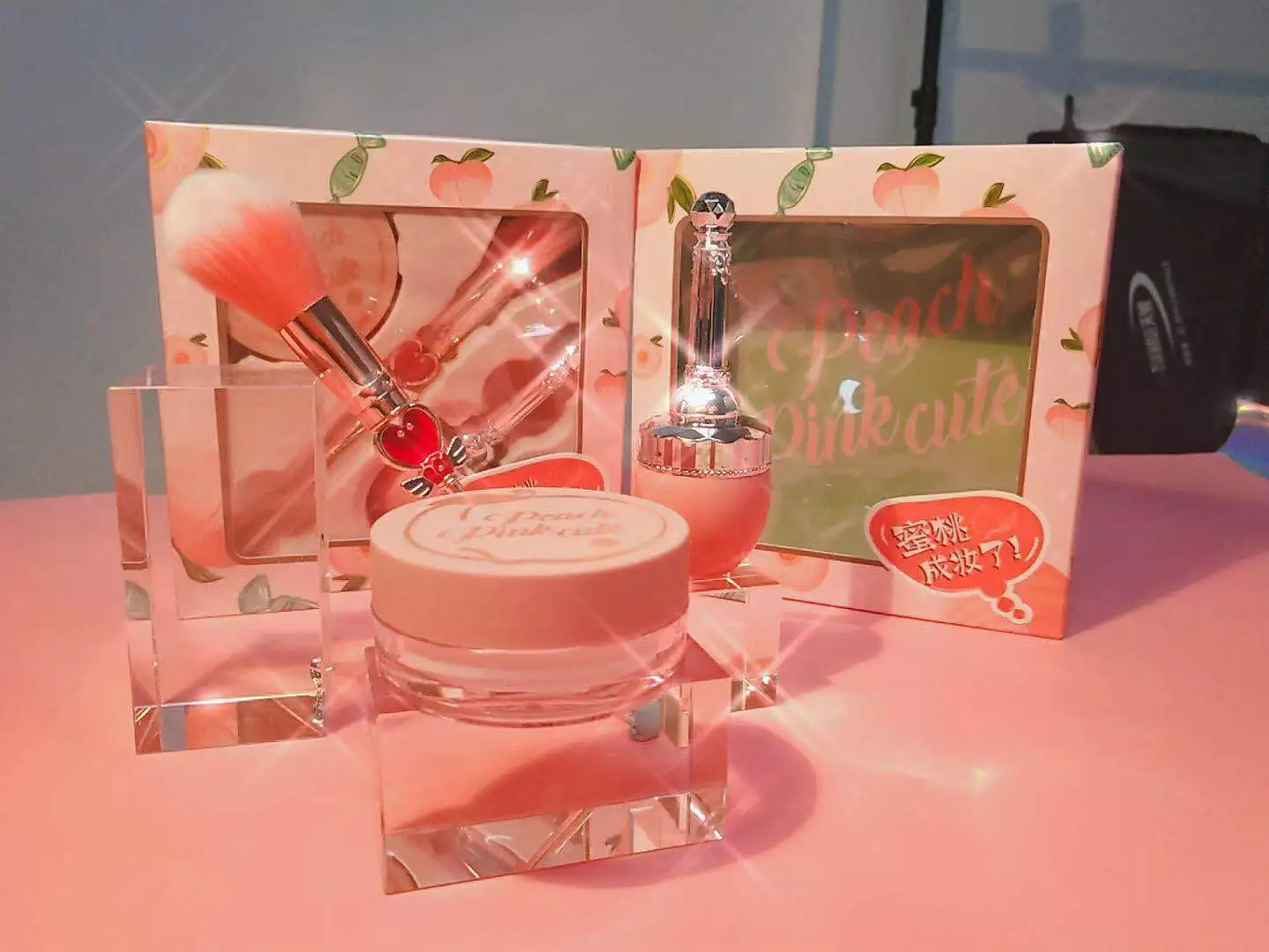 Персиковый набор из трех предметов натуральные бриллиантовые румяна контур лица