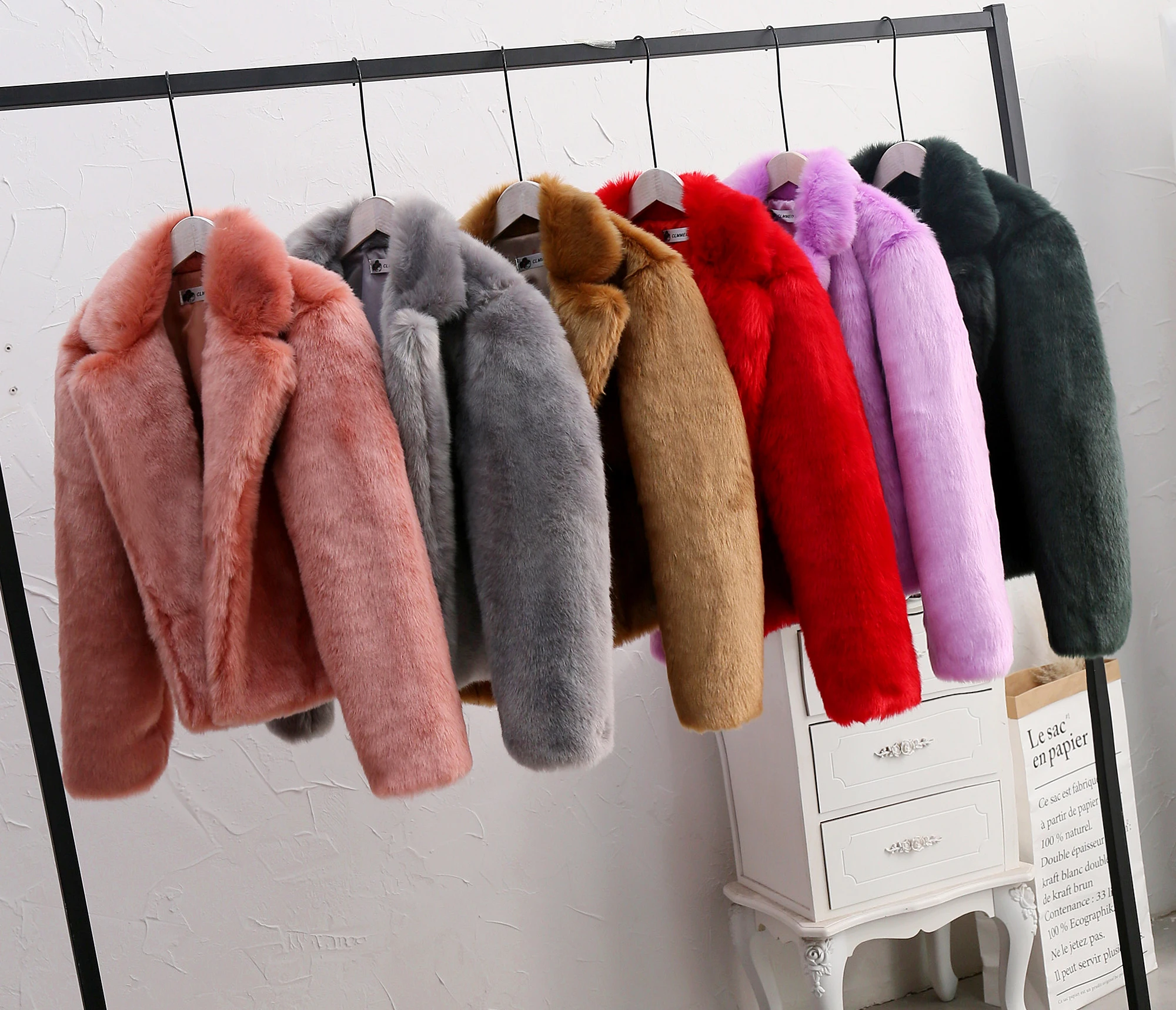 2019 зимние однотонные меховые куртки с отложным воротником Женская Повседневная