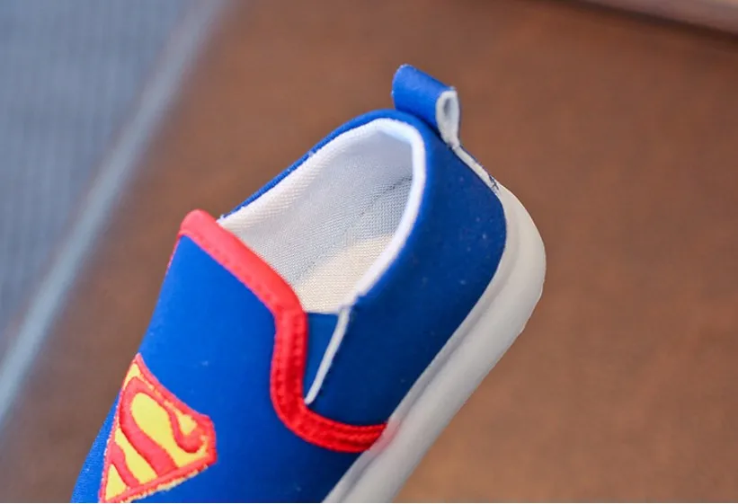 Детская обувь с подсветкой Superman Spiderman Batman; модная обувь для девочек и мальчиков; мягкие кроссовки для малышей; Лоферы без застежки на плоской подошве
