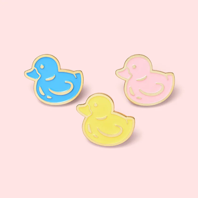 

Creative three different color duck pin DIY collection accessories brooch badge
