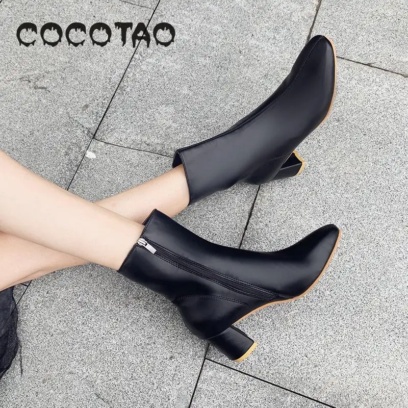 Женские ботинки на толстой подошве с боковой молнией в британском стиле каблуке