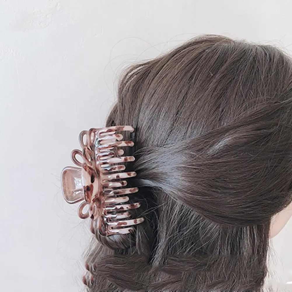 

Five-pointed star tree branch hairpin P7A6