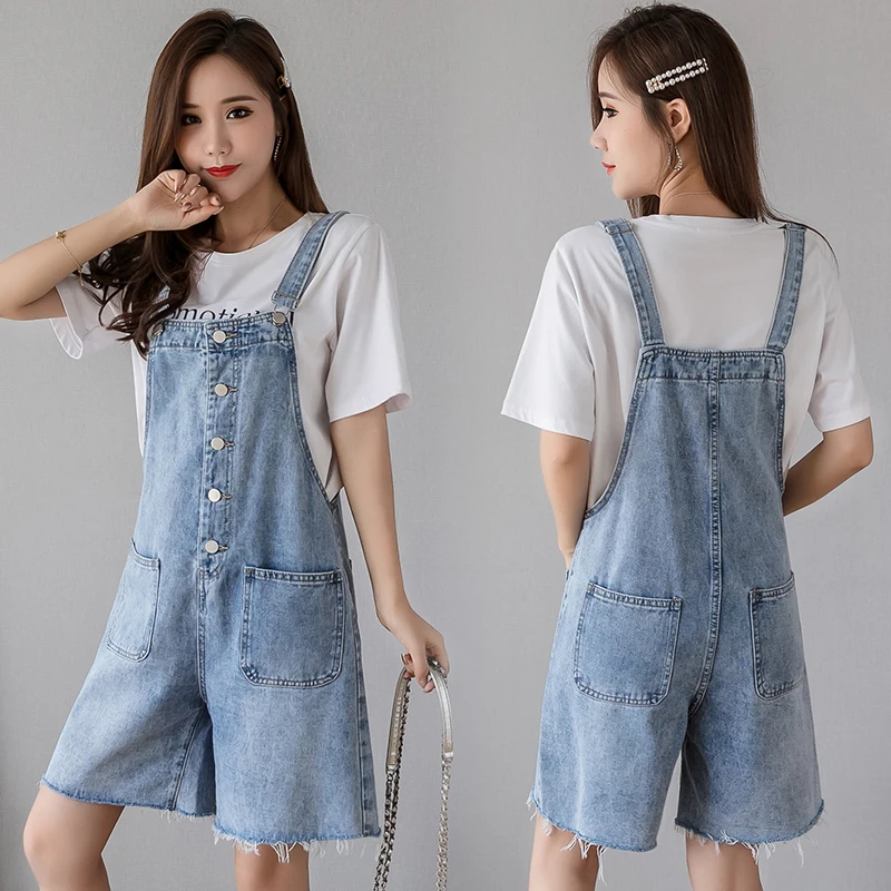 

High-waisted students are sexy and cute Loose thin summer jean shorts and suspenders