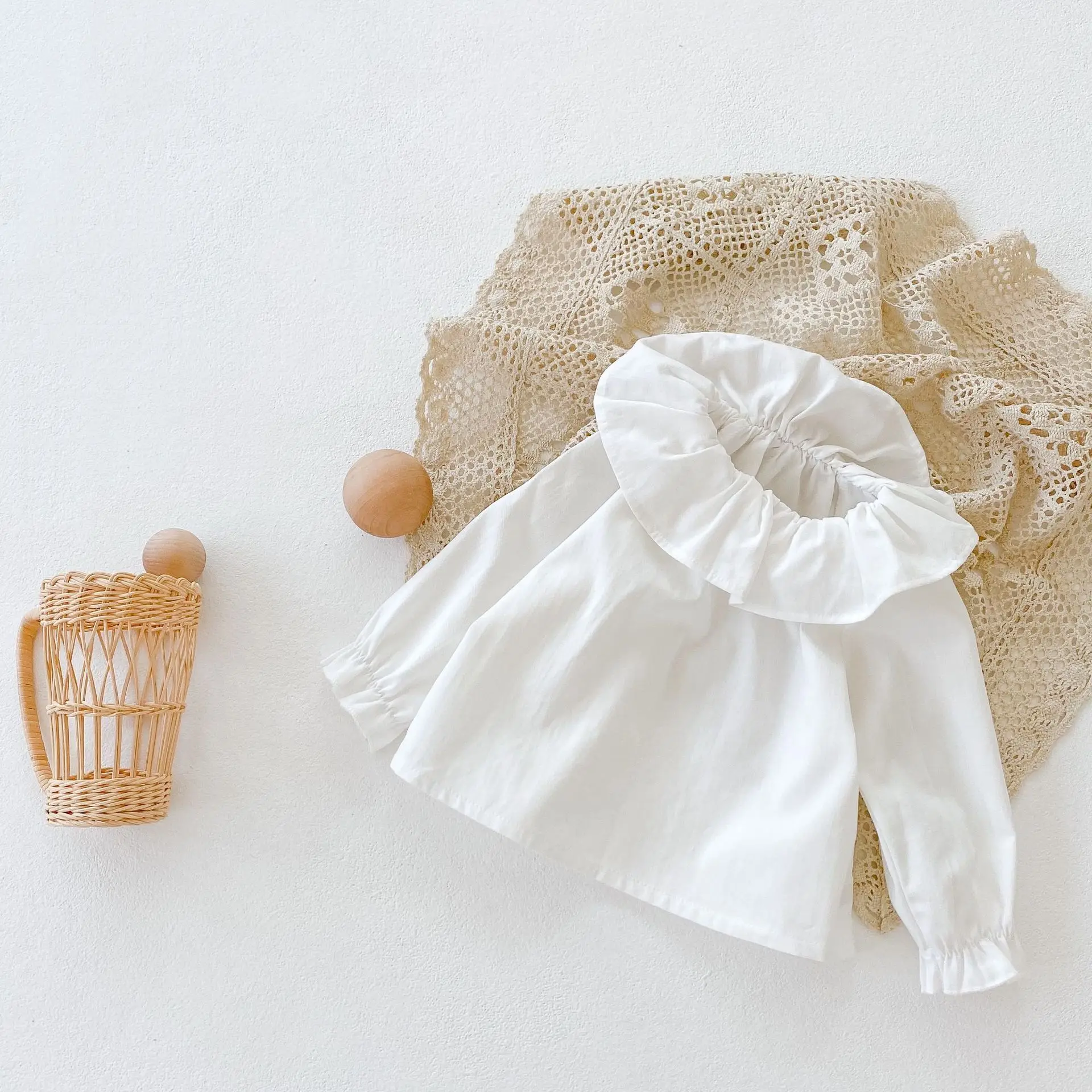 

2021 Autumn Newborn Baby Girls White Shirts Ruffles Collar Korean Style Toddlers Kids Blouses Infants Clothes Pure Color Tops
