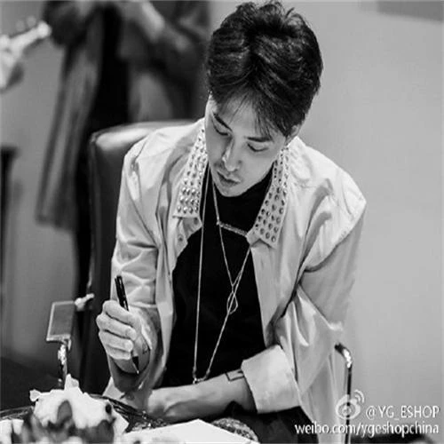 Новое поступление 2015 Bigbang PEACEMINUSONE с коротким рукавом футболка вокруг платья