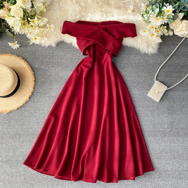 Женские вечерние платья с открытыми плечами однотонные средней длины на молнии