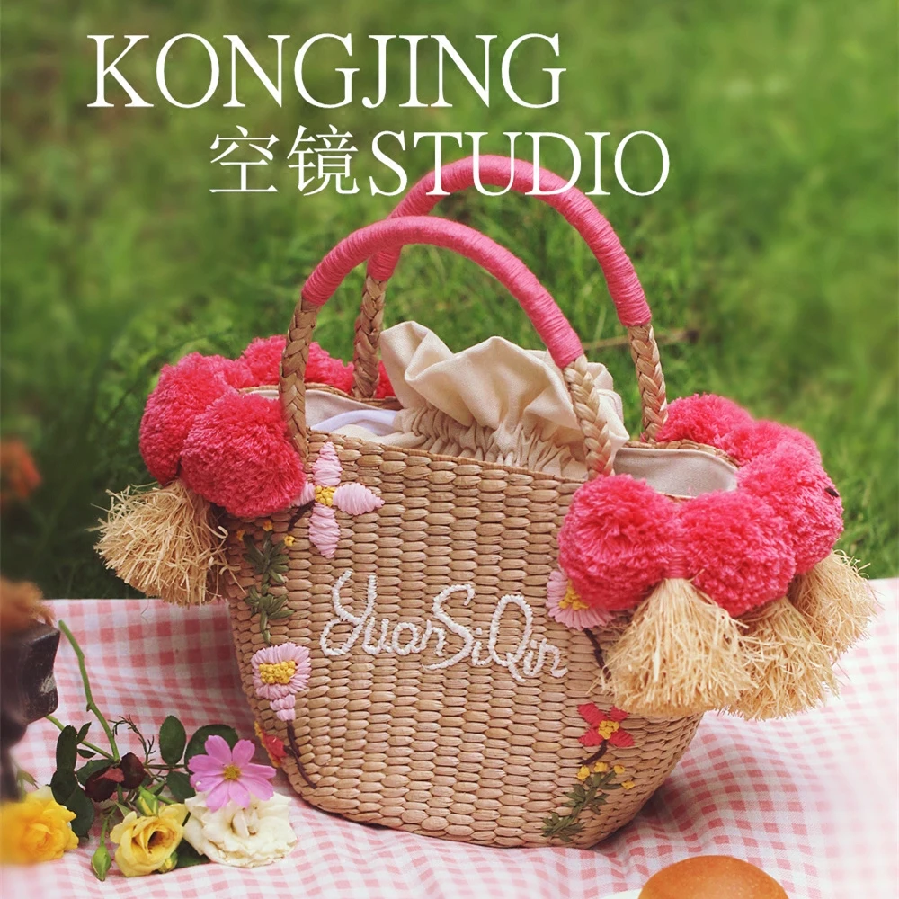 

customized new Thai straw embroidery flowers hair ball carrying women's bag