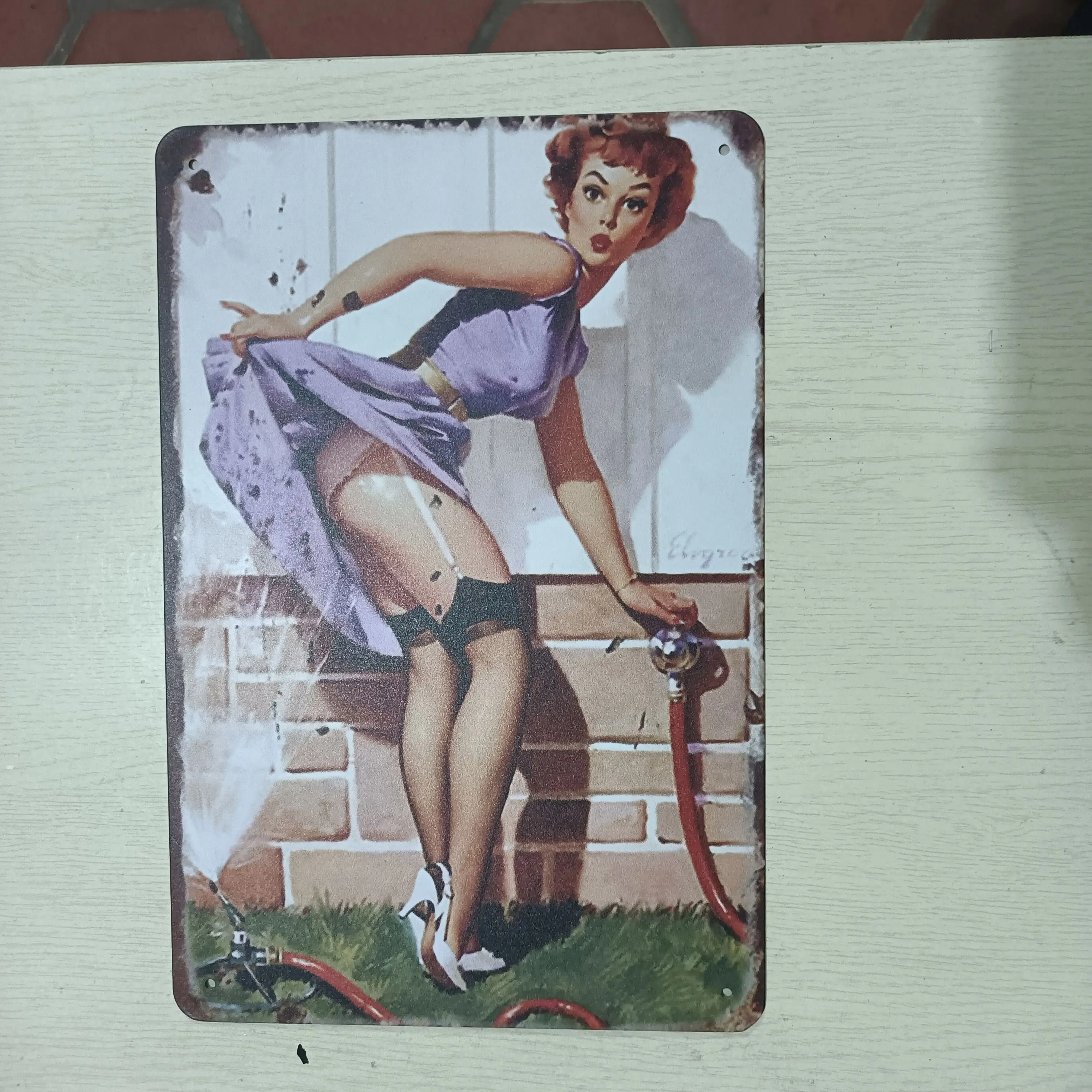 Винтажный Европейский привлекательный металлический знак для девушек в стиле