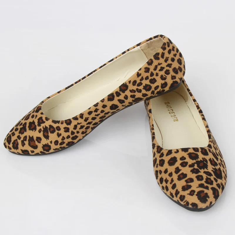 

2019 Spring New Leopard Women's Shoes Fashion Casual Flat Shoes College Wind Ladies Flat Shoes Large Size 35-43