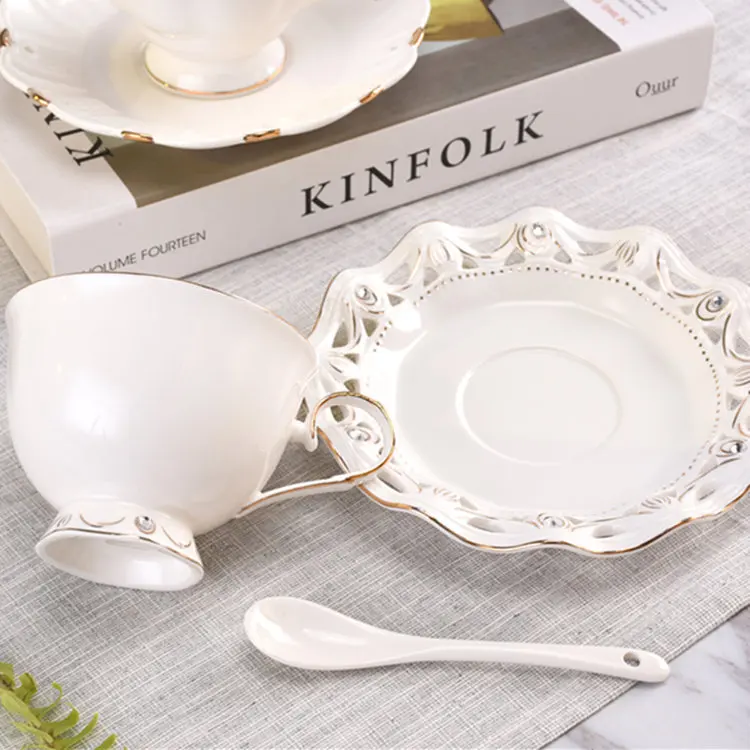 Керамическая чайная чашка в скандинавском стиле из костяного фарфора