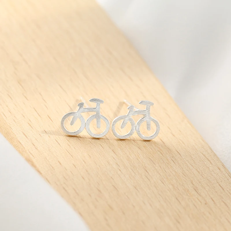 Женские серьги-гвоздики из серебра 925 пробы в стиле панк