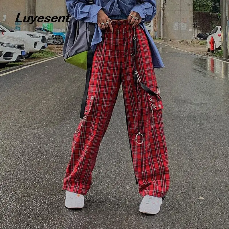 

Punk Lady Cool Long Wide Leg Pant Red Plaid Pocket Women Gothic Street Draw String Chain Eyelet Cargo Pant Korean Fashion Cloth