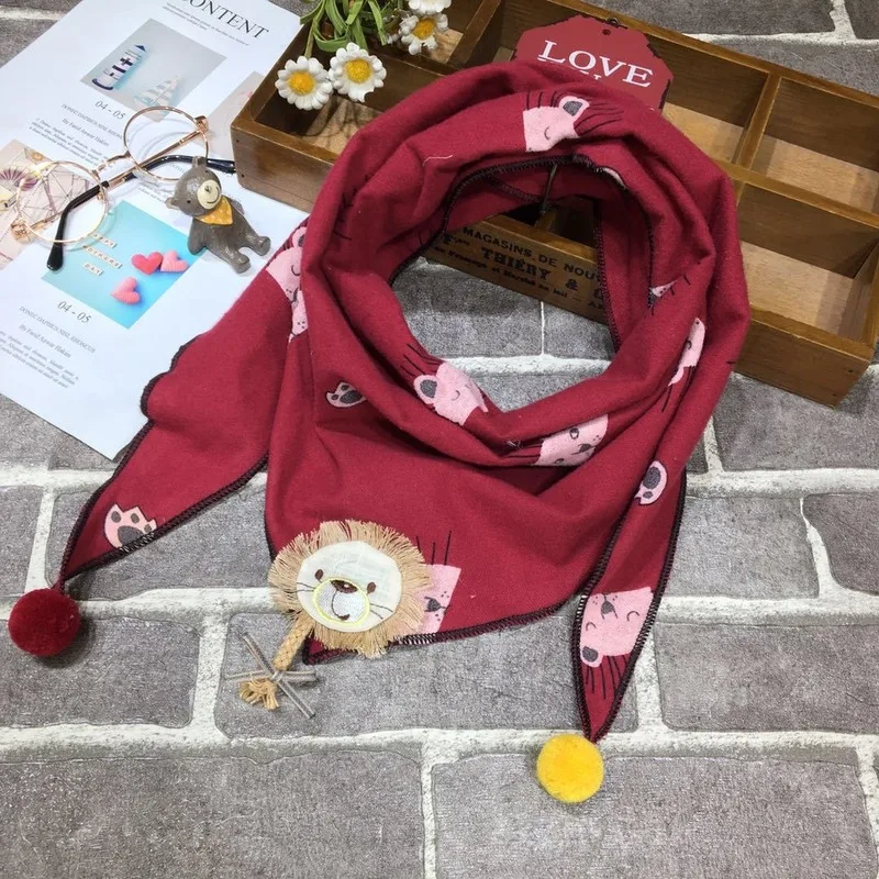 New little lion children's triangle towel Korean version of the wild scarf autumn and winter cartoon boys girls | Аксессуары для