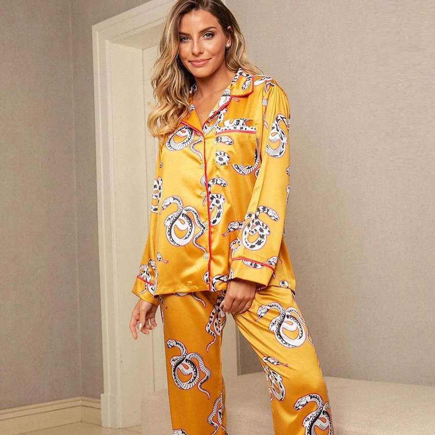 

Restve Snake Pattern Pajamas For Women 2 Piece Set Satin Long Sleeve Turn Down Collar Tops Pocket Autumn Female Sets With Pants