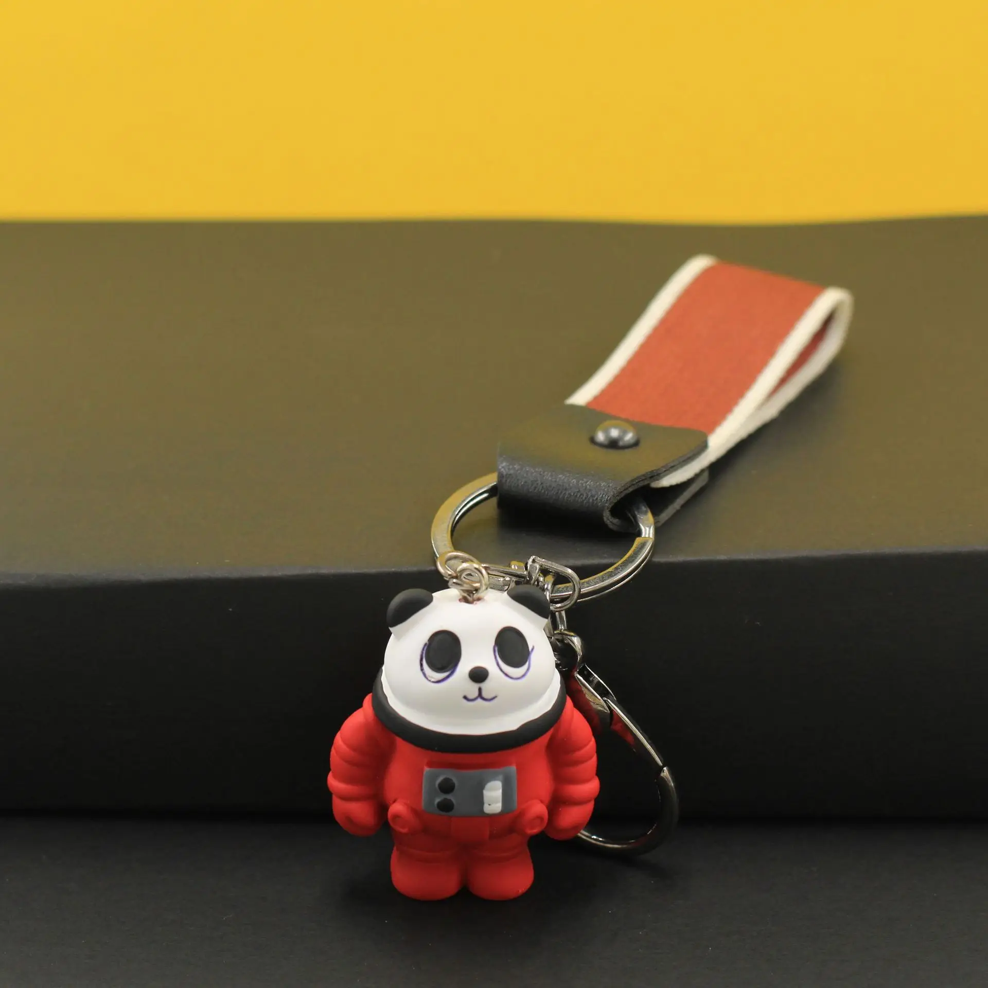 

Hot Cartoon Space Animal Astronaut Keychain Panda Fox Mouse Cat Keyring Cute Small Flower KeyChains Women Bag Ornament Best gift