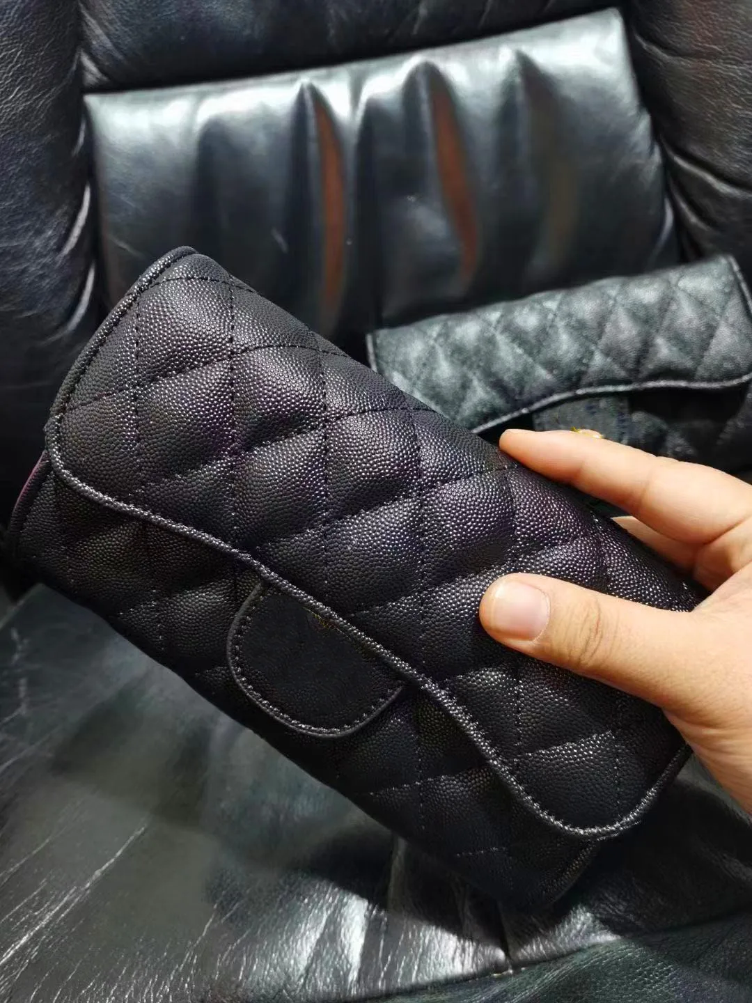 

2021 new fashion long clutch leather texture mobile phone bag rhombic soft two fold clutch long wallet