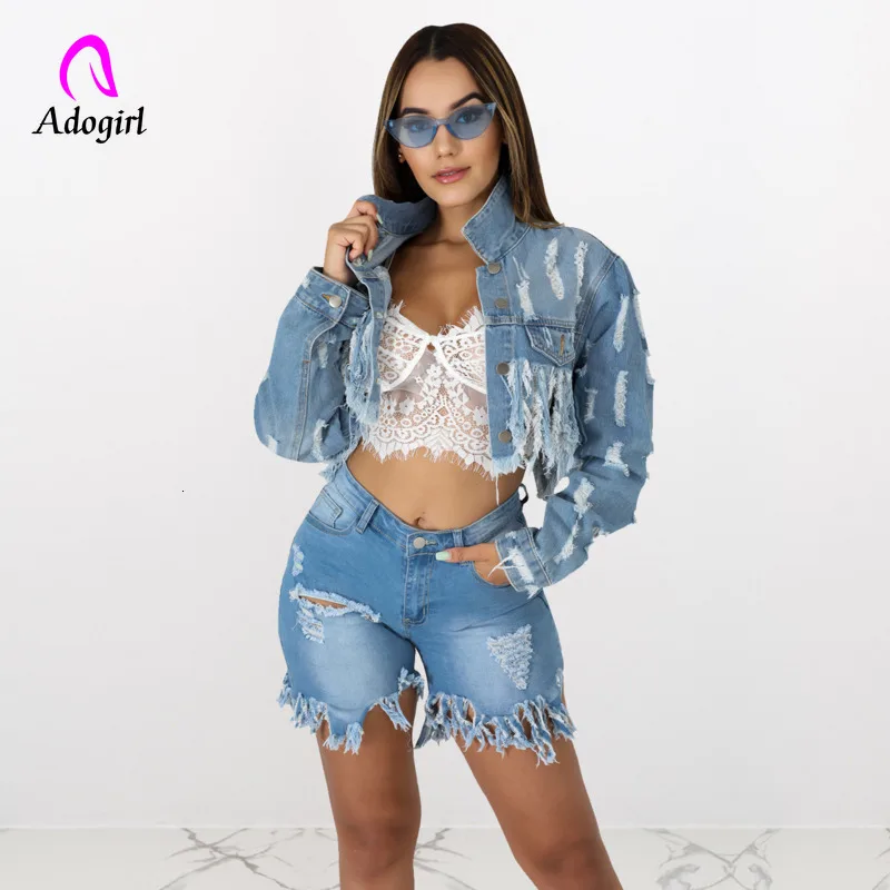 Женская рваная джинсовая куртка винтажная короткая из потертого денима с