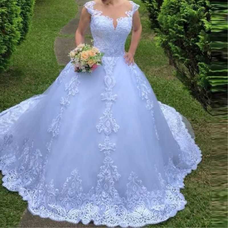 Фото Изысканное кружевное платье с коротким рукавом и молнией сзади шикарное