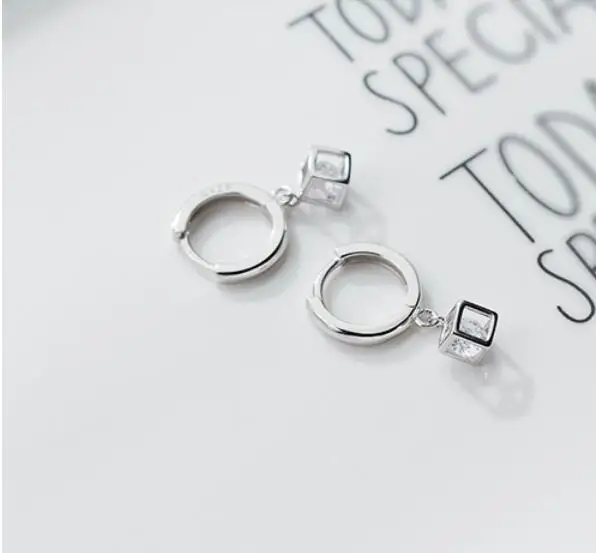 Женские серьги гвоздики из серебра 925 пробы с фианитом|Серьги-гвоздики| |