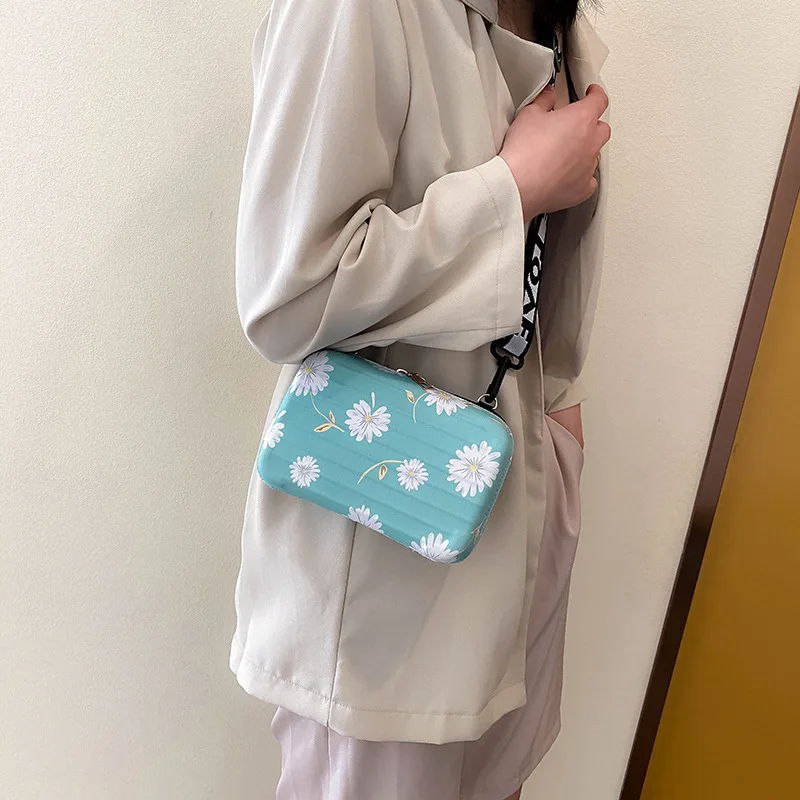 2020 summer fresh and fashionable forest daisy little fairy bag casual simple all-match messenger designer bags | Багаж и сумки
