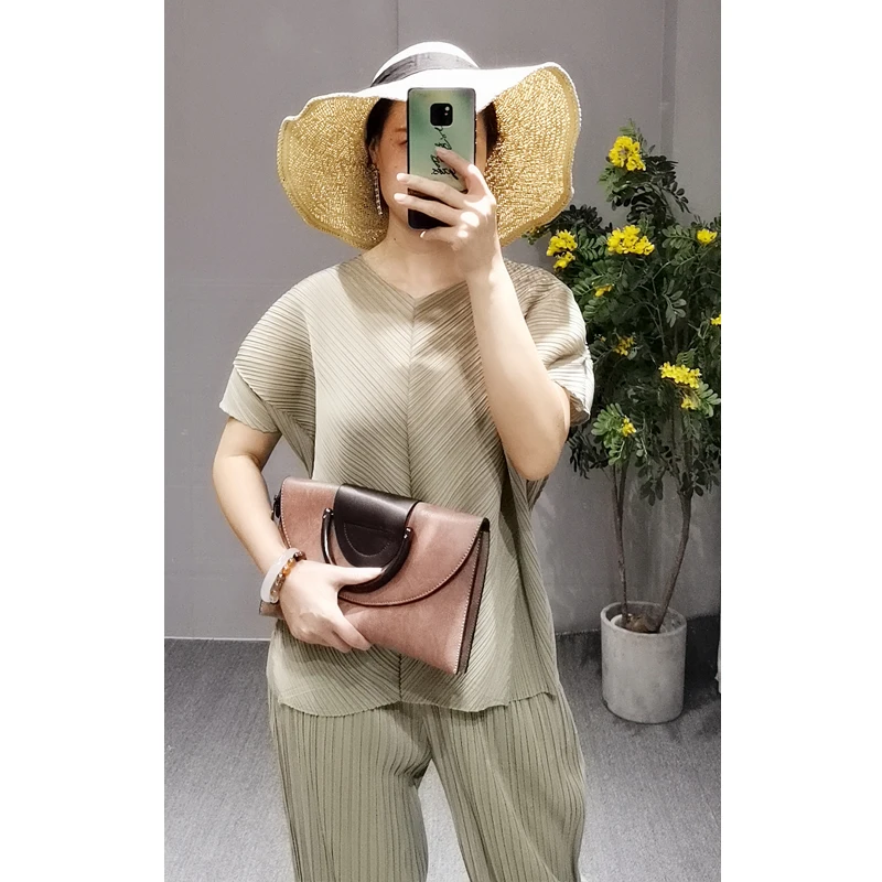 champagne Changpleat новые женские футболки Топ Miyak плиссированный модный дизайн свободный v-образный вырез корейский стиль короткий рукав женская футболка Tide - Цвет: champagne